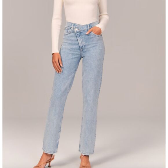 Abercrombie & Fitch Denim - ABERCROMBIE & FITCH Ultra High‎ Rise 90s Straight Denim 26/2R